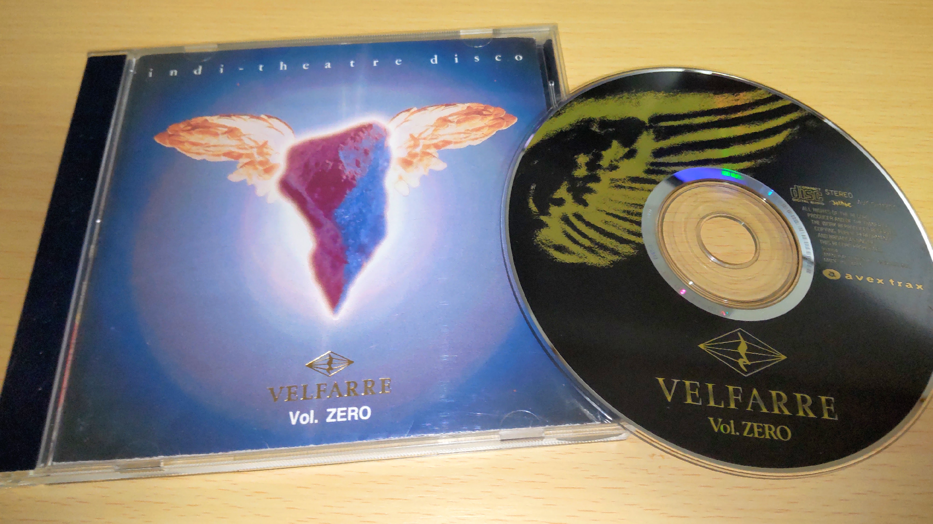 90年代前半にヒットしたダンスミュージック満載のコンピレーションCD
